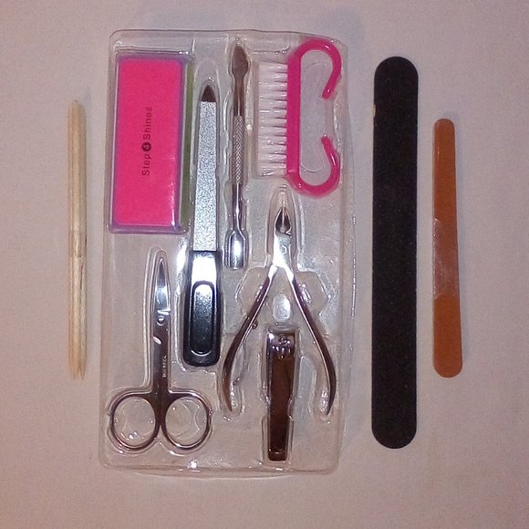 Deluxe Manicure - Pedicure Kit.  Bundle (10+)  Never Used! - Picture 1 of 9